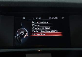 Подержанный автомобиль BMW X3 2014 года (17 фото)