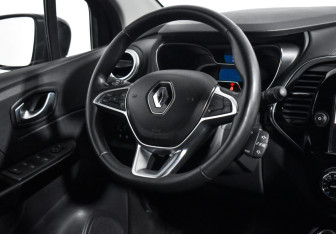 Подержанный автомобиль Renault Kaptur 2020 года (14 фото)