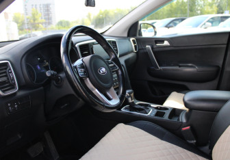 Подержанный автомобиль Kia Sportage 2018 года (7 фото)