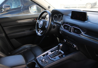 Подержанный автомобиль Mazda CX-5 2018 года (8 фото)