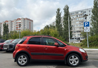 Подержанный автомобиль Suzuki SX4 Hatchback 2010 года (4 фото)