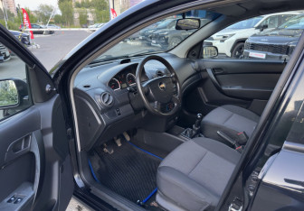 Подержанный автомобиль Chevrolet Aveo Sedan 2011 года (9 фото)