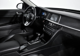 Подержанный автомобиль Kia Optima Sedan 2019 года (15 фото)