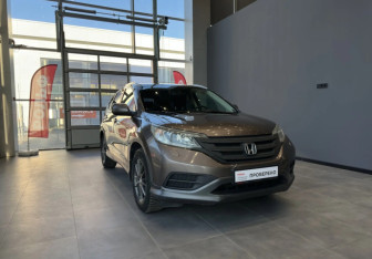 Подержанный автомобиль Honda CR-V 2012 года (3 фото)