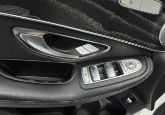 Подержанный автомобиль Mercedes-Benz GLC Coupe 2015 года (13 фото)