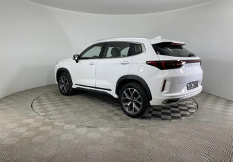 Подержанный автомобиль Exeed LX 2023 года (7 фото)