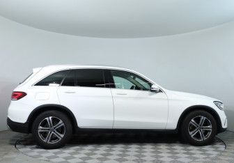 Подержанный автомобиль Mercedes-Benz GLC Coupe 2021 года (4 фото)