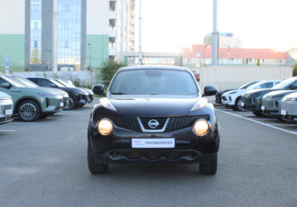 Подержанный автомобиль Nissan Juke 2012 года (3 фото)