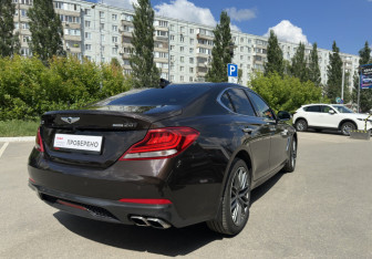 Подержанный автомобиль Genesis G70 2019 года (5 фото)