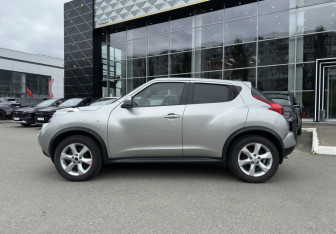 Подержанный автомобиль Nissan Juke 2012 года (8 фото)