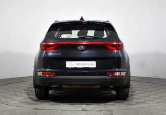 Подержанный автомобиль Kia Sportage 2018 года (6 фото)