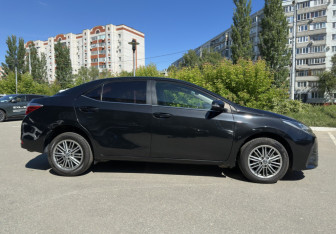 Подержанный автомобиль Toyota Corolla Sedan 2018 года (4 фото)