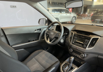 Подержанный автомобиль Hyundai Creta 2017 года (14 фото)