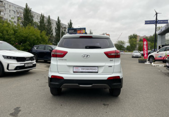 Подержанный автомобиль Hyundai Creta 2018 года (6 фото)