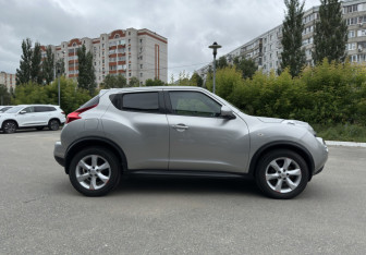 Подержанный автомобиль Nissan Juke 2012 года (4 фото)