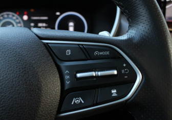 Подержанный автомобиль Hyundai Santa Fe 2021 года (12 фото)