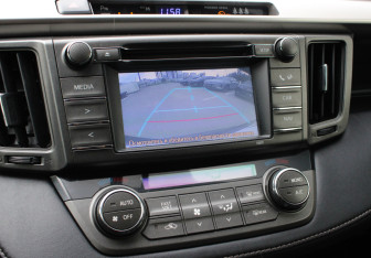 Подержанный автомобиль Toyota RAV4 2014 года (12 фото)