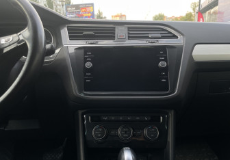 Подержанный автомобиль Volkswagen Tiguan 2018 года (13 фото)