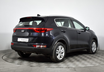 Подержанный автомобиль Kia Sportage 2018 года (5 фото)