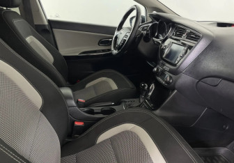 Подержанный автомобиль Kia Ceed Wagon 2018 года (12 фото)