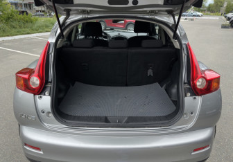 Подержанный автомобиль Nissan Juke 2012 года (17 фото)