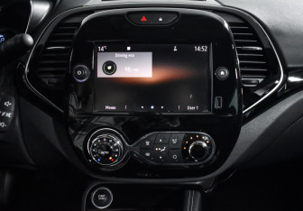 Подержанный автомобиль Renault Kaptur 2020 года (16 фото)