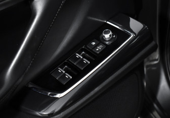 Подержанный автомобиль Mazda CX-9 2018 года (10 фото)