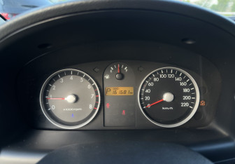Подержанный автомобиль Hyundai Getz 2007 года (16 фото)