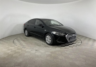 Подержанный автомобиль Hyundai Elantra Sedan 2017 года (3 фото)