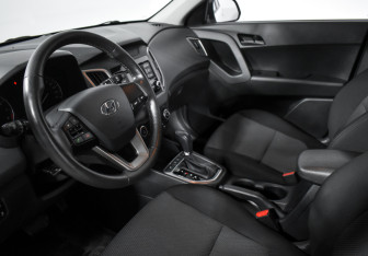 Подержанный автомобиль Hyundai Creta 2021 года (9 фото)