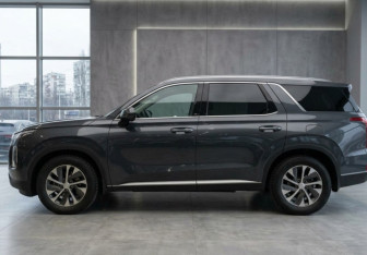Подержанный автомобиль Hyundai Palisade 2021 года (3 фото)