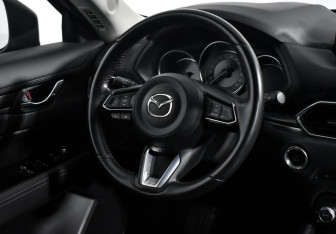 Подержанный автомобиль Mazda CX-5 2021 года (15 фото)