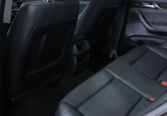 Подержанный автомобиль BMW X3 2014 года (13 фото)