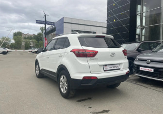 Подержанный автомобиль Hyundai Creta 2017 года (7 фото)