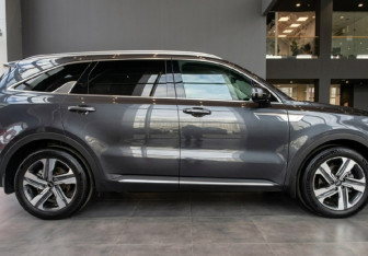 Подержанный автомобиль Kia Sorento 2021 года (6 фото)