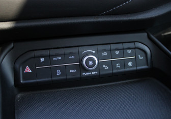 Подержанный автомобиль Haval F7 2020 года (12 фото)