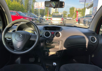 Подержанный автомобиль Citroen C3 Hatchback 2006 года (11 фото)