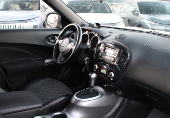 Подержанный автомобиль Nissan Juke 2011 года (8 фото)