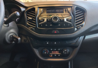 Подержанный автомобиль LADA (ВАЗ) Vesta Sedan 2016 года (10 фото)