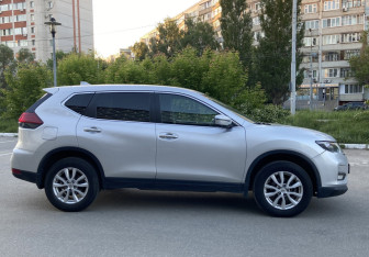 Подержанный автомобиль Nissan X-Trail 2021 года (4 фото)