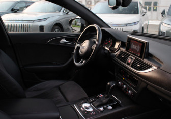 Подержанный автомобиль Audi A6 Sedan 2016 года (8 фото)