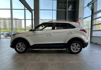 Подержанный автомобиль Hyundai Creta 2017 года (5 фото)