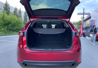 Подержанный автомобиль Mazda CX-5 2017 года (17 фото)