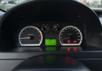 Подержанный автомобиль Chevrolet Aveo Sedan 2011 года (16 фото)