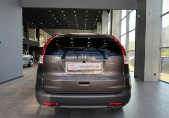 Подержанный автомобиль Honda CR-V 2012 года (6 фото)