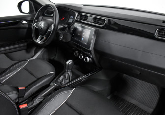Подержанный автомобиль Renault Arkana 2019 года (13 фото)