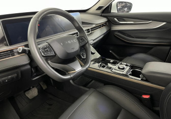 Подержанный автомобиль Exeed LX 2023 года (12 фото)