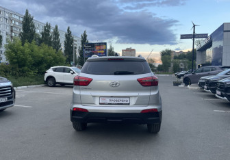 Подержанный автомобиль Hyundai Creta 2016 года (6 фото)