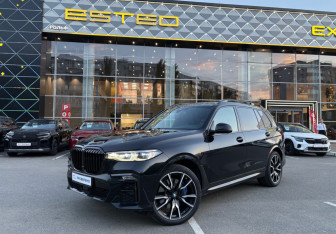 Подержанный автомобиль BMW X7 2021 года (1 фото)