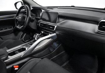 Подержанный автомобиль Geely Coolray 2021 года (13 фото)